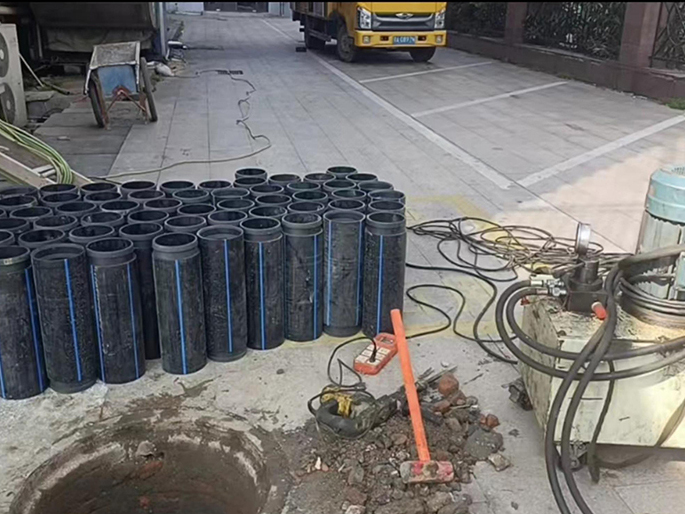 龙岗PE置换管厂家 DN315置换管 非开挖管短管置换